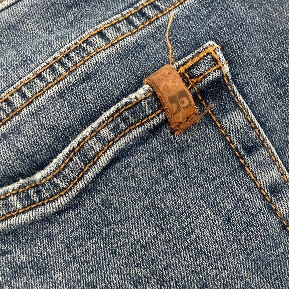 Joe’s Jeans Mid-length Shorts Factory Distressed Medium Wash Women's Size 27 - Picture 5 of 7